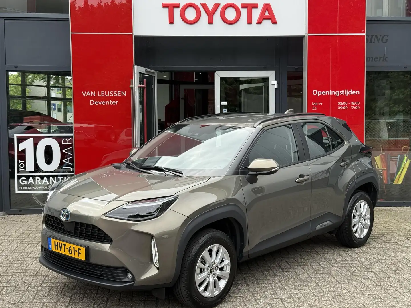 Toyota Yaris Cross 1.5 Hybrid 115 Dynamic NAVI STUUR/STOELVERWARMING Groen - 1