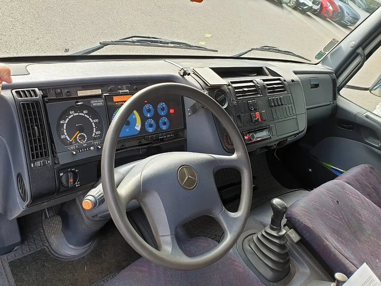 Mercedes-Benz Atego 1223L Abschleppwagen, foto 4