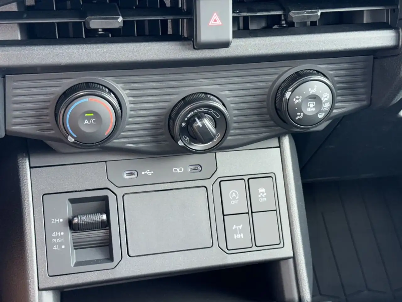 Toyota Hilux 2.8 Mild-Hybrid Duty MY2026,ACC,LED,Kamera,sofort, миниатюра 16
