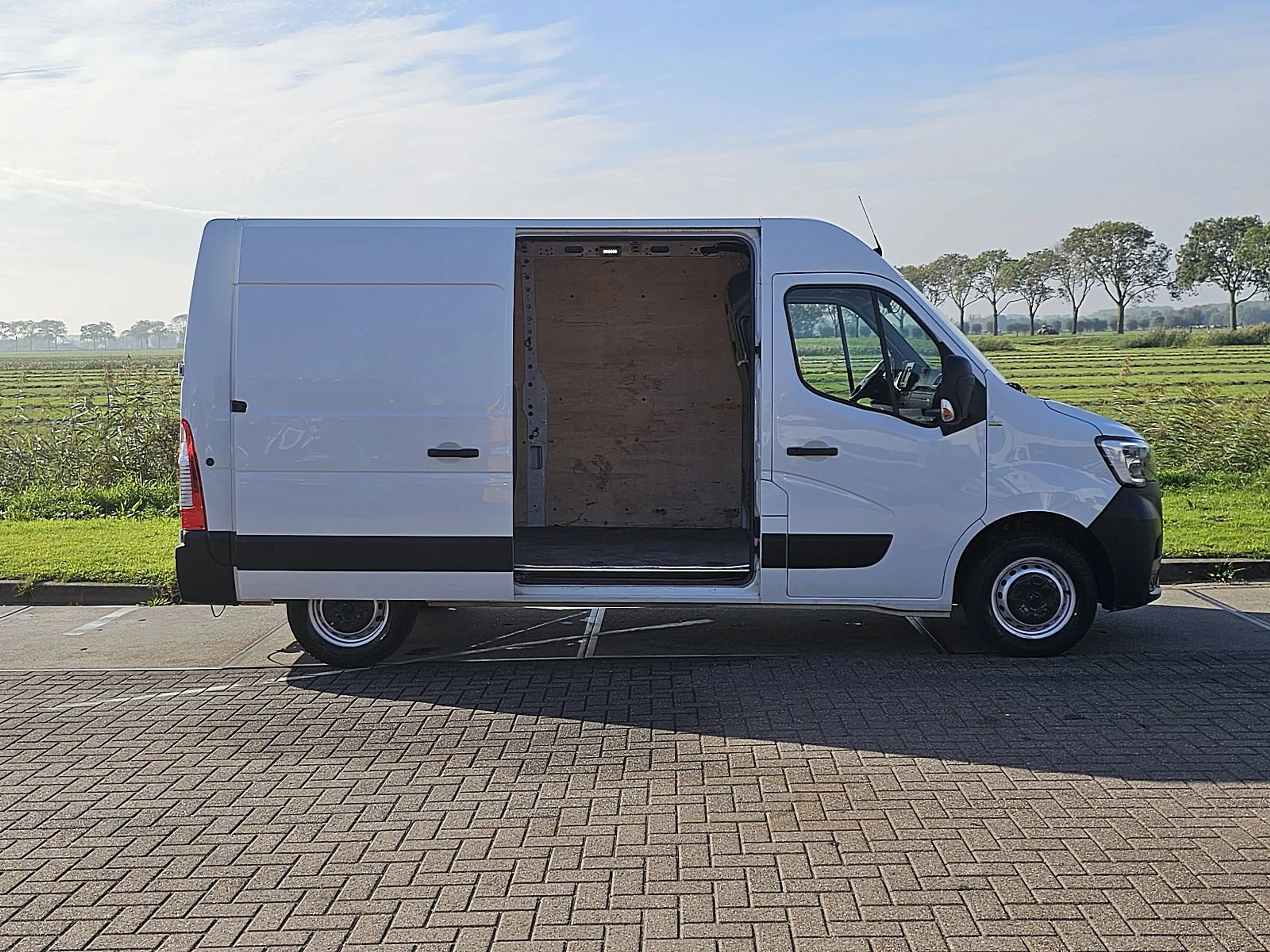 Renault Master 2.3 L2H2 Navi Euro6 AC! — photo 12