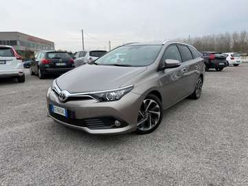 Auris Sports Touring 1.6 d-4d
