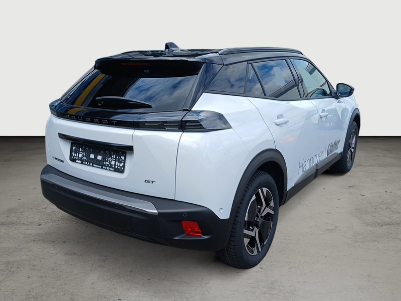 Peugeot e-2008 E-2008 GT Elektro 156 3-Phasig Alcantara — photo 5