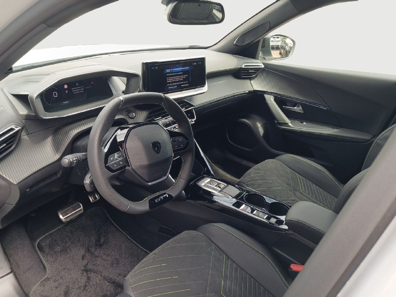 Peugeot e-2008 E-2008 GT Elektro 156 3-Phasig Alcantara — photo 11