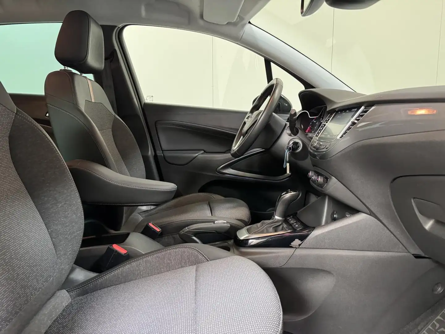 Opel Crossland X 1.2 Elegance Benzine Autom.- GPS - Topstaat! 1S... Grijs - 2