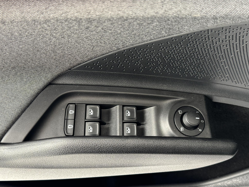 Skoda Enyaq iV 60 | Navigatie | Panoramadak | Camera | Stoelve — photo 13