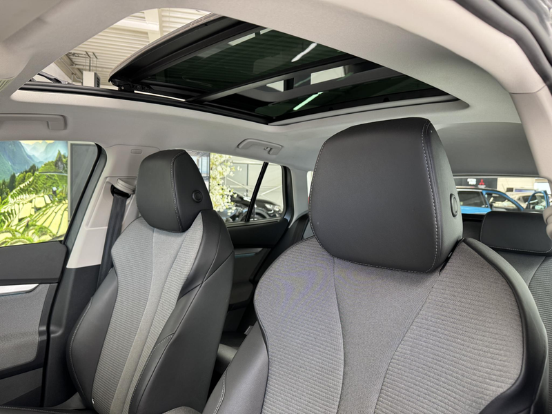 Skoda Enyaq iV 60 | Navigatie | Panoramadak | Camera | Stoelve — photo 12