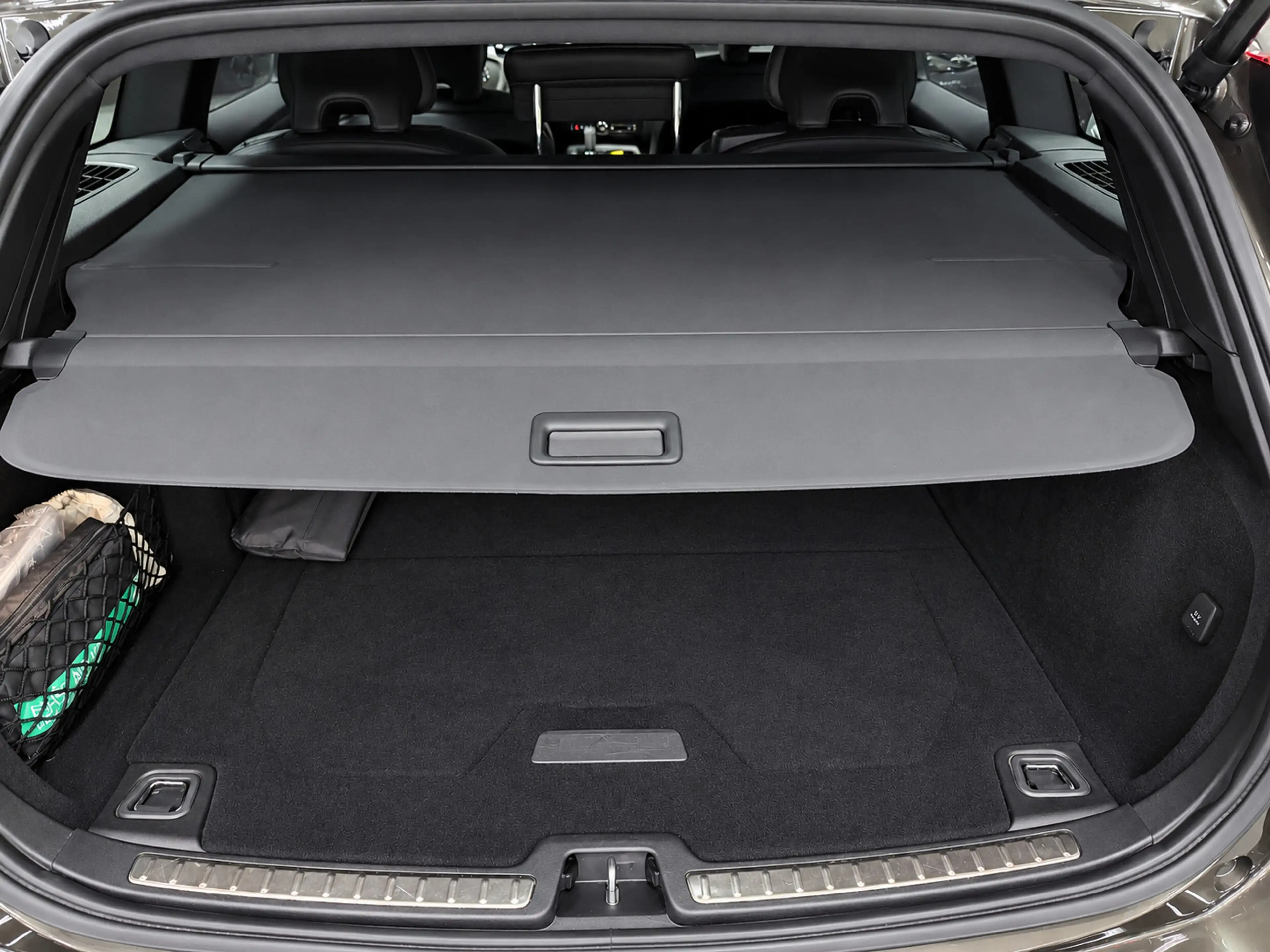 Volvo V60 2.0 T8 Recharge AWD R-Design PANO/MASSAGE+M-LEDER/ — photo 22