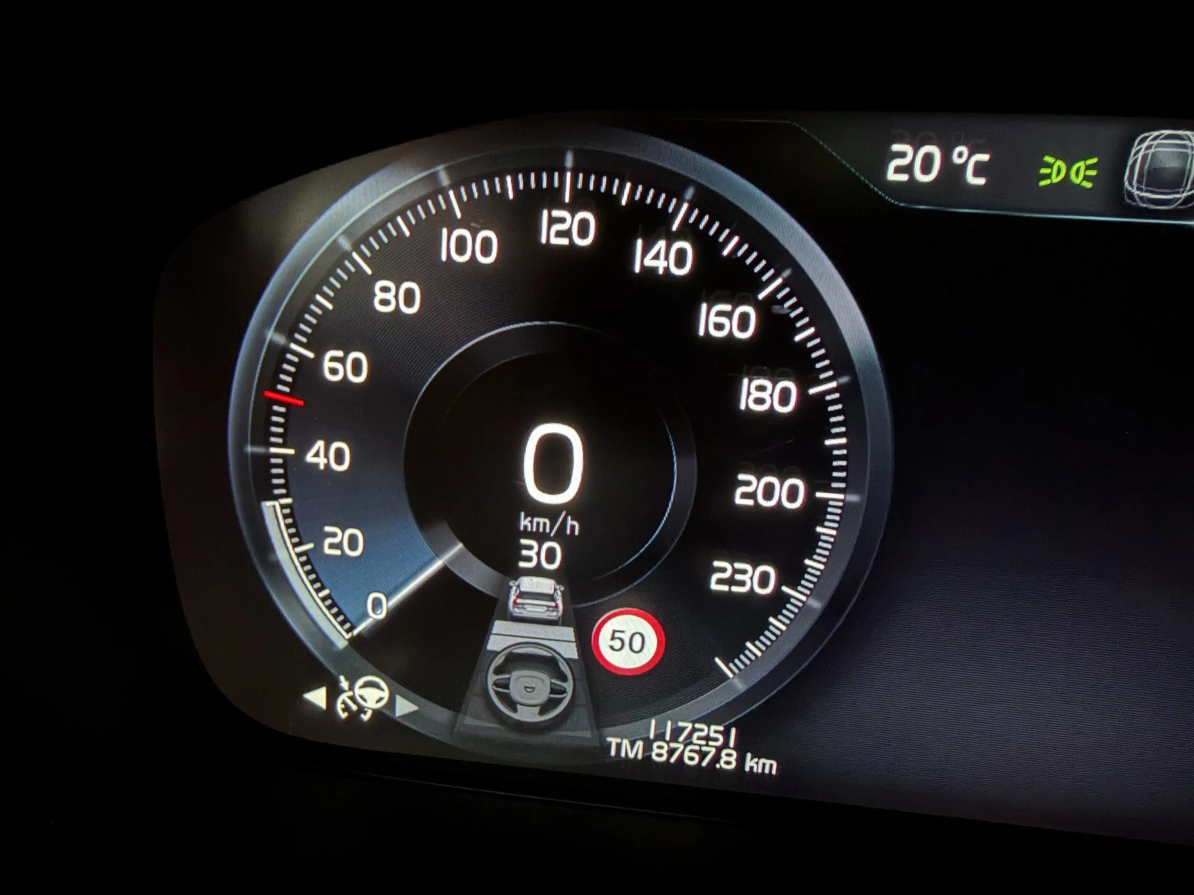 Volvo V60 2.0 T8 Recharge AWD R-Design PANO/MASSAGE+M-LEDER/ — photo 30