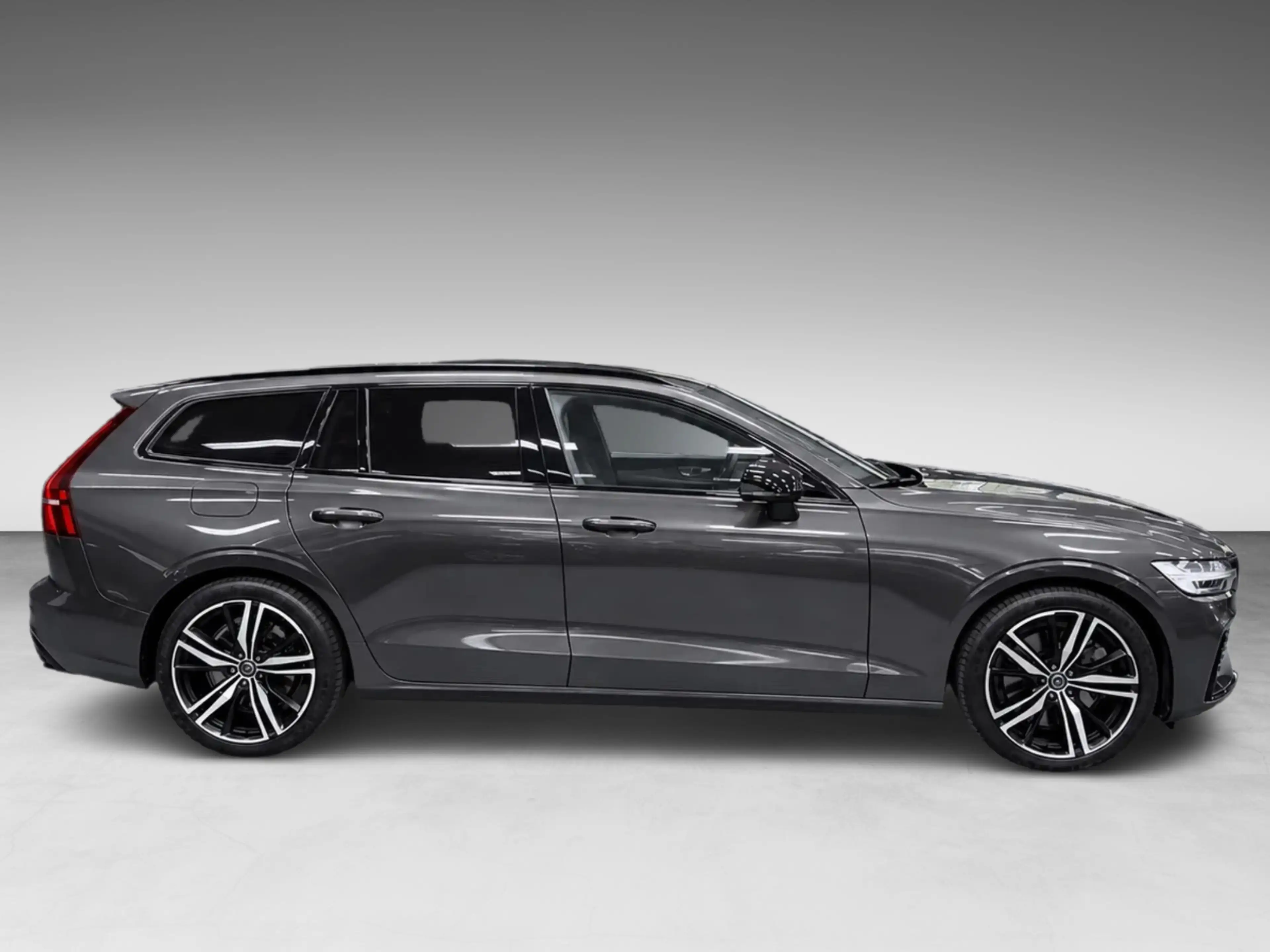 Volvo V60 2.0 T8 Recharge AWD R-Design PANO/MASSAGE+M-LEDER/ — photo 12