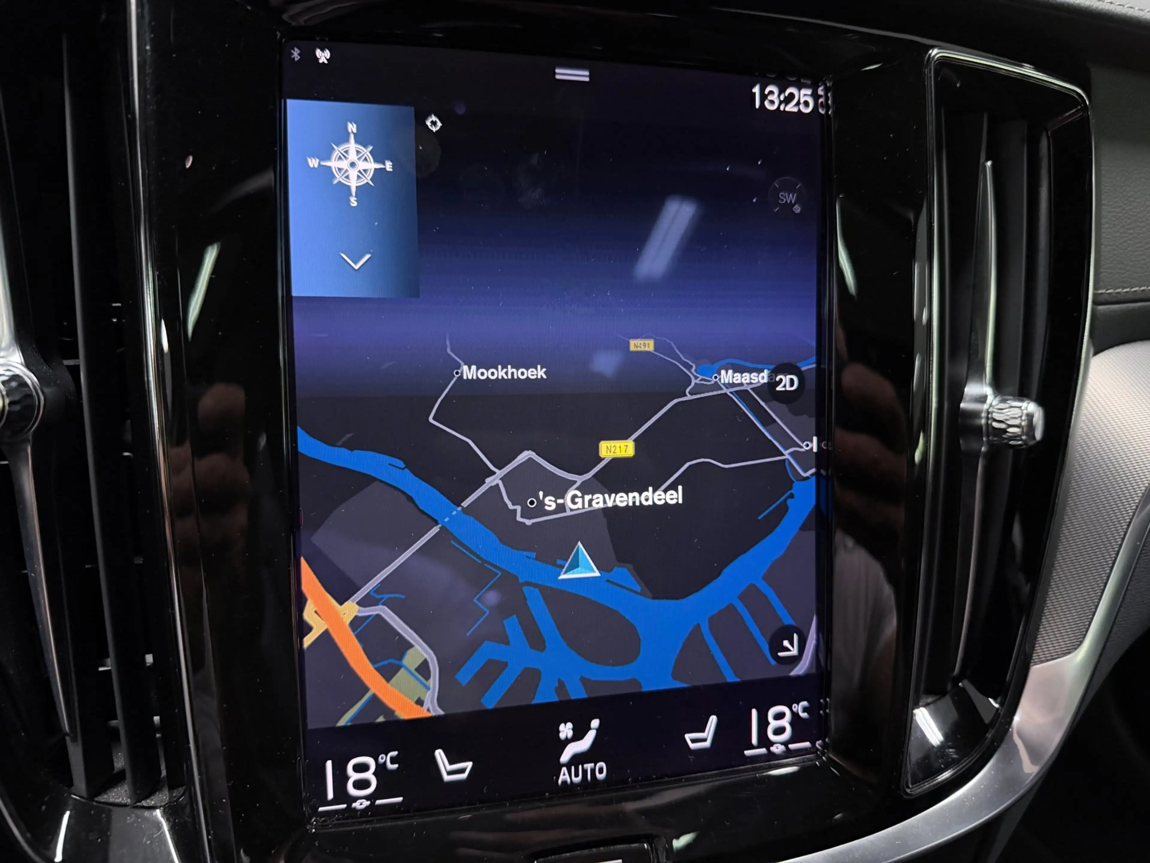 Volvo V60 2.0 T8 Recharge AWD R-Design PANO/MASSAGE+M-LEDER/ — photo 43