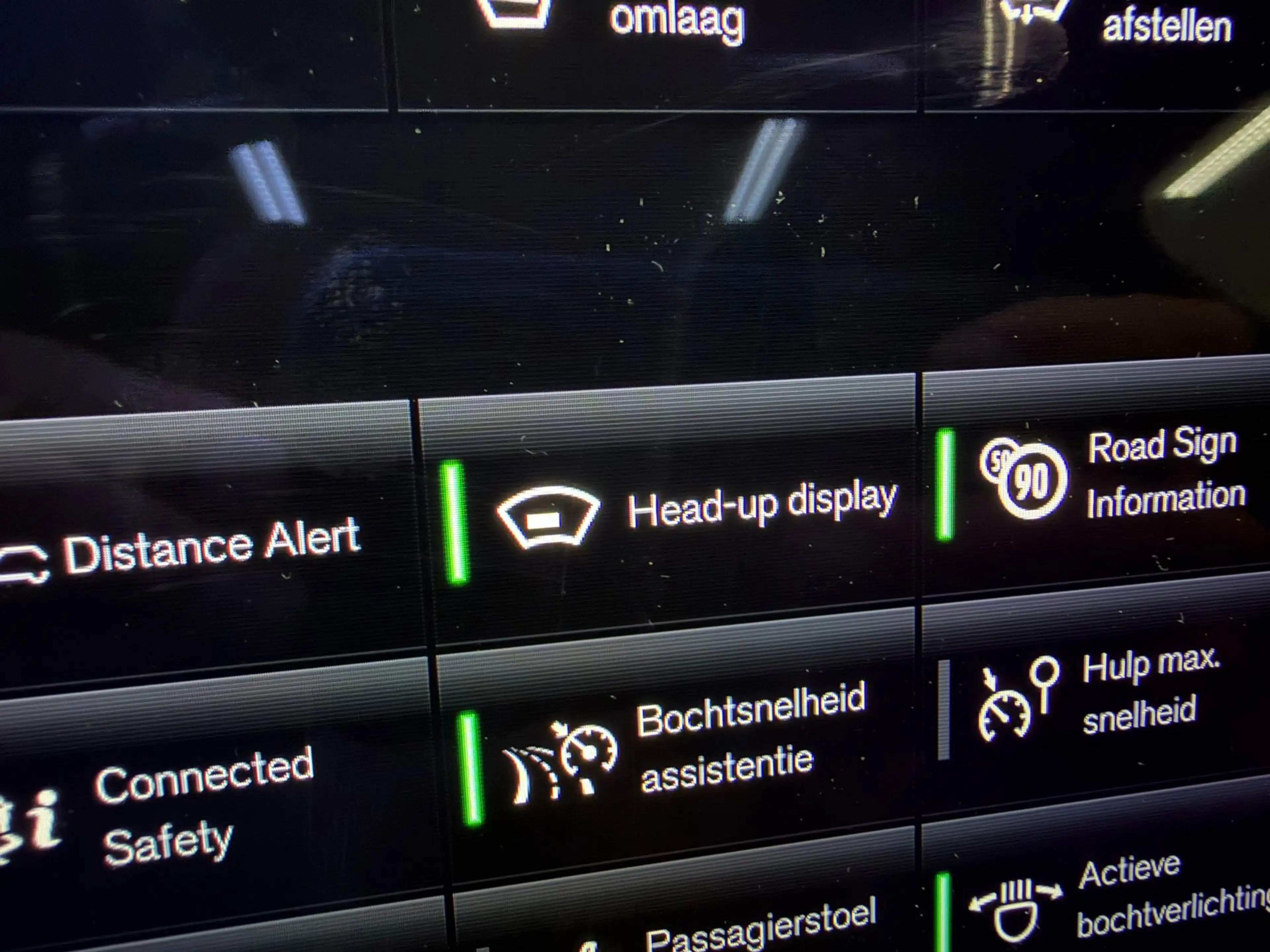 Volvo V60 2.0 T8 Recharge AWD R-Design PANO/MASSAGE+M-LEDER/ — photo 50