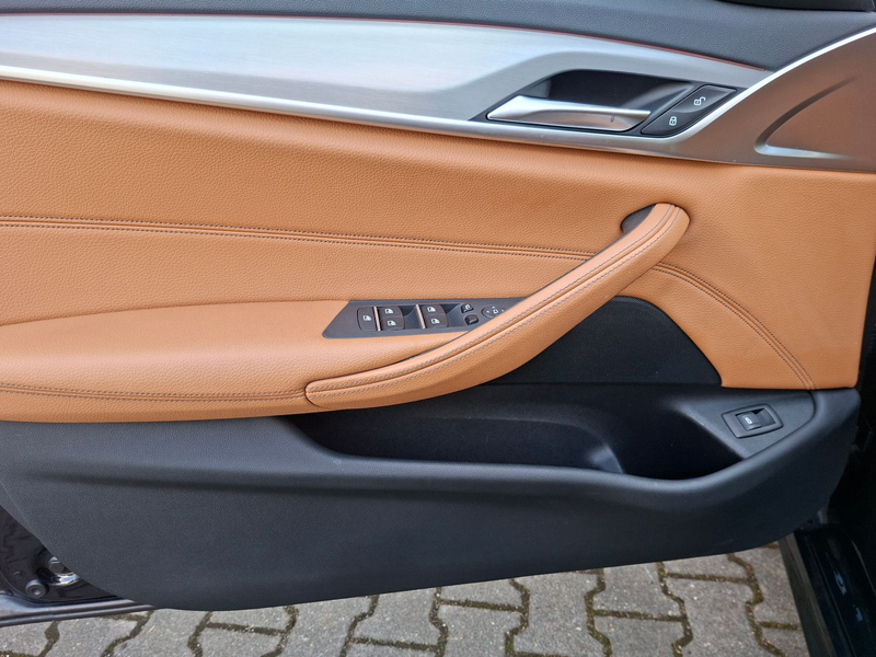 BMW 530 d xDrive Tour M Sport+HEAD-UP+AHK+STANDHZG+WR — photo 4