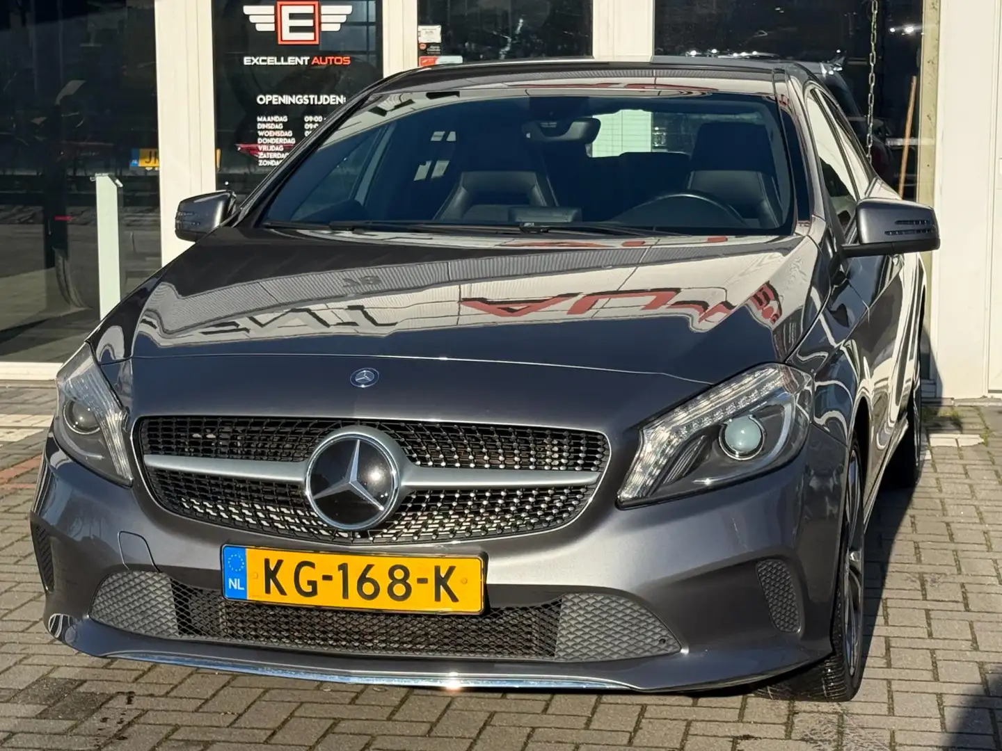 Mercedes-Benz A 180 Prestige - Navigatie Gris - 2
