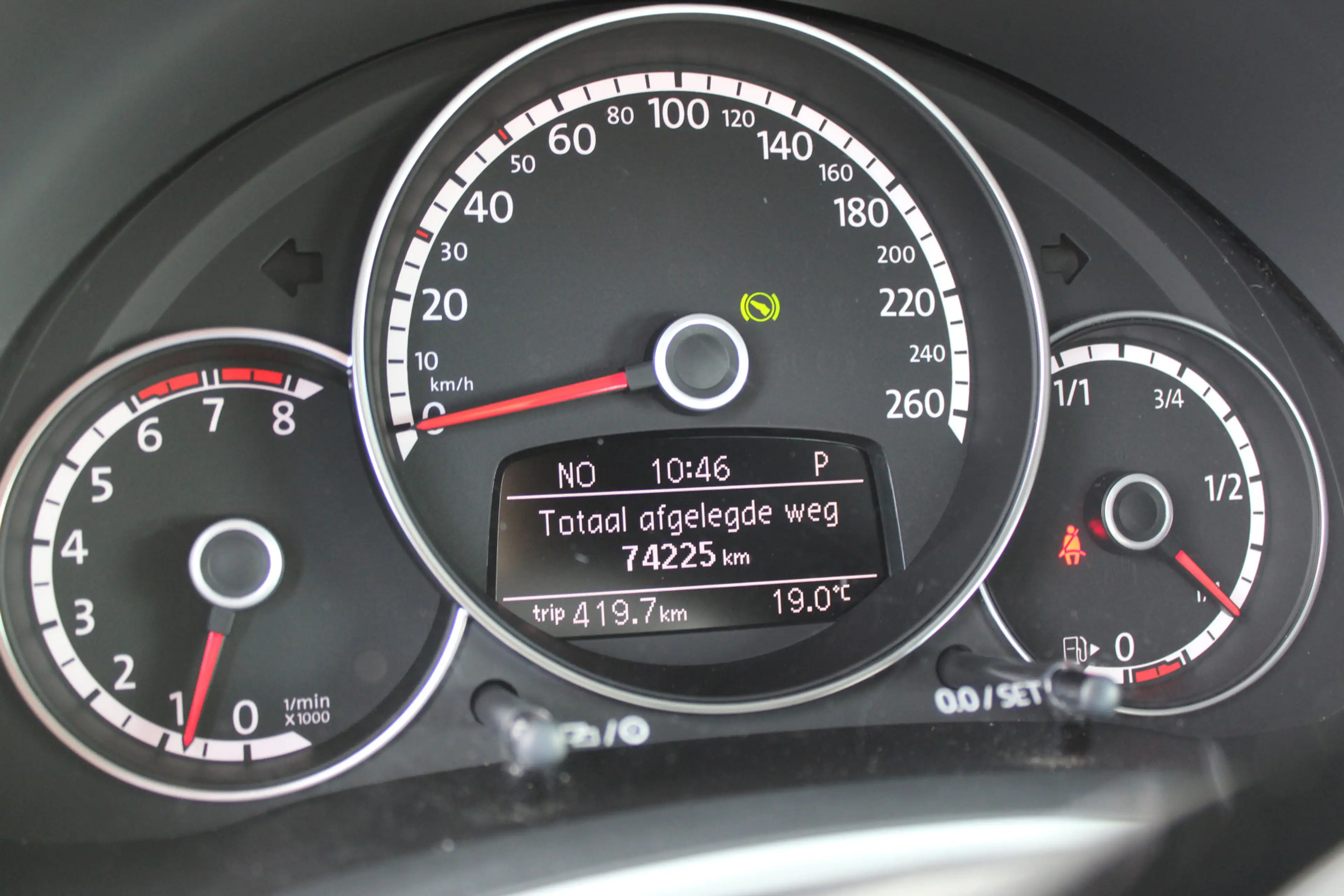 Volkswagen Beetle Cabriolet 1.4 TSI 150PK CLUB |CRUISE|18-INCH|NAVI| — photo 5