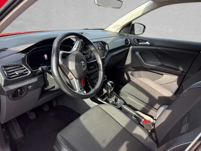 Volkswagen T-Cross view 5