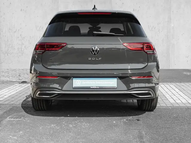 Volkswagen Golf view 6