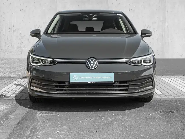 Volkswagen Golf view 3