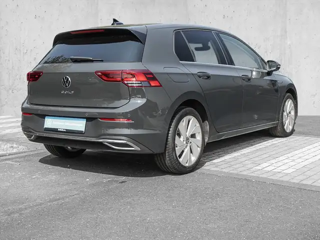Volkswagen Golf view 4