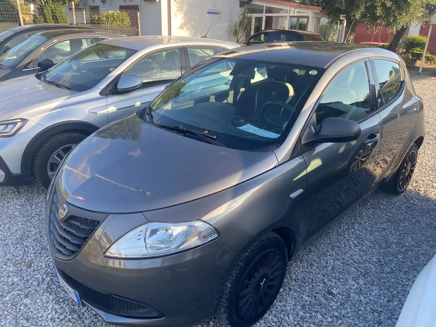 Lancia Ypsilon Ypsilon III 2011 1.2 8v ecochic Gpl 69cv Grigio - 1