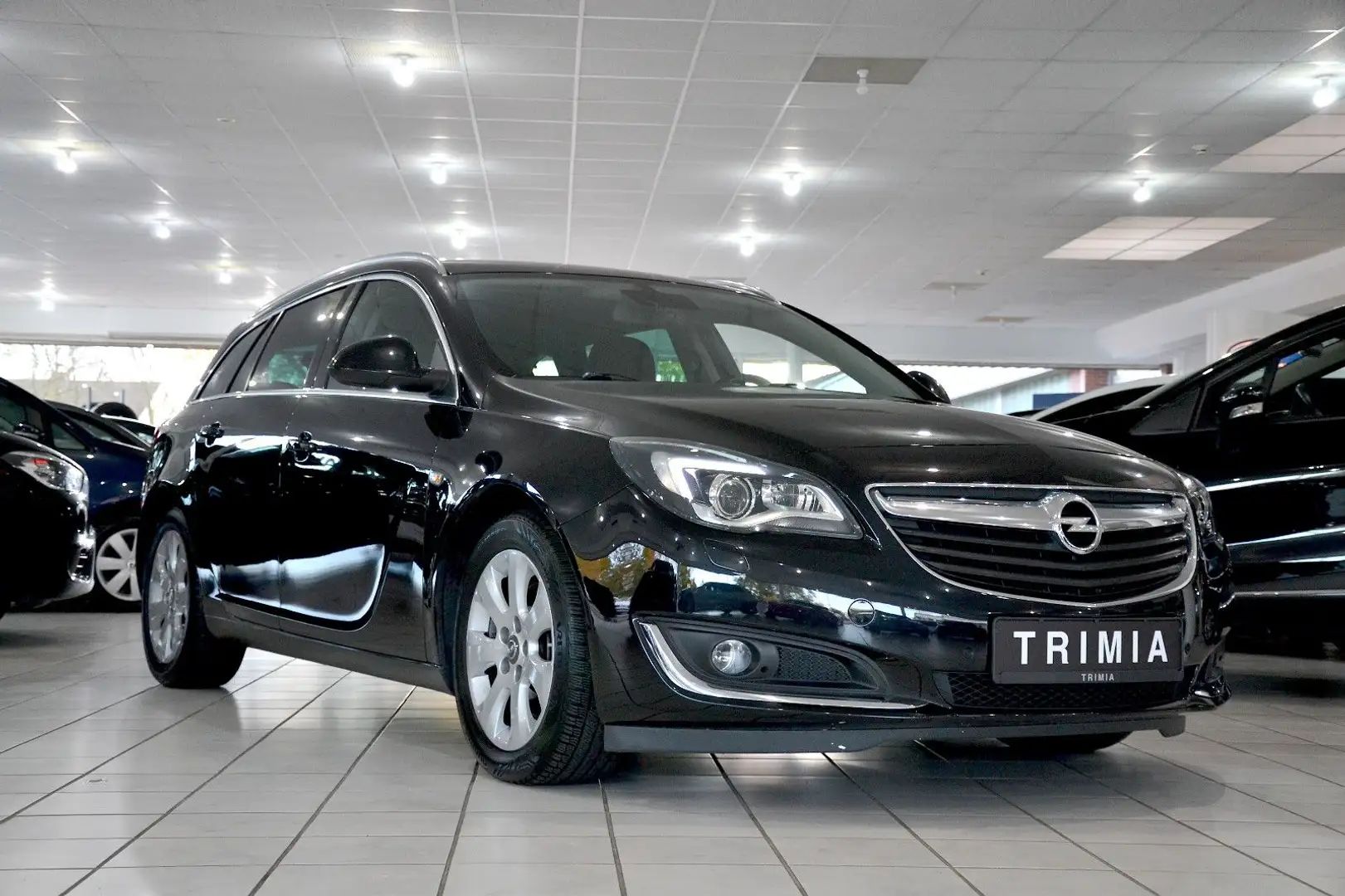 Opel Insignia 2.0 CDTI Sports Tourer |XENON | AHK | L + SitzH. Noir - 1