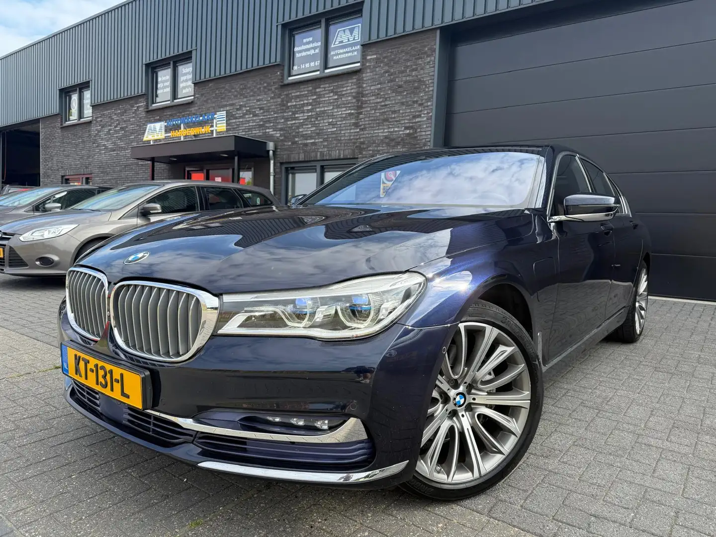 BMW 740 7-serie 740e iPerformance | 2E EIGENAAR | 12MND GA Blauw - 2
