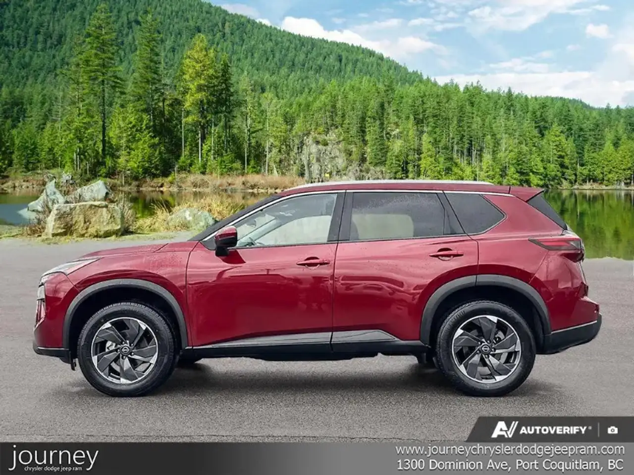 Nissan Rogue снимка Nissan Rogue