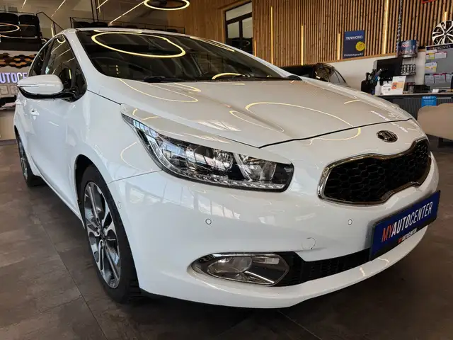 Kia Ceed view 3