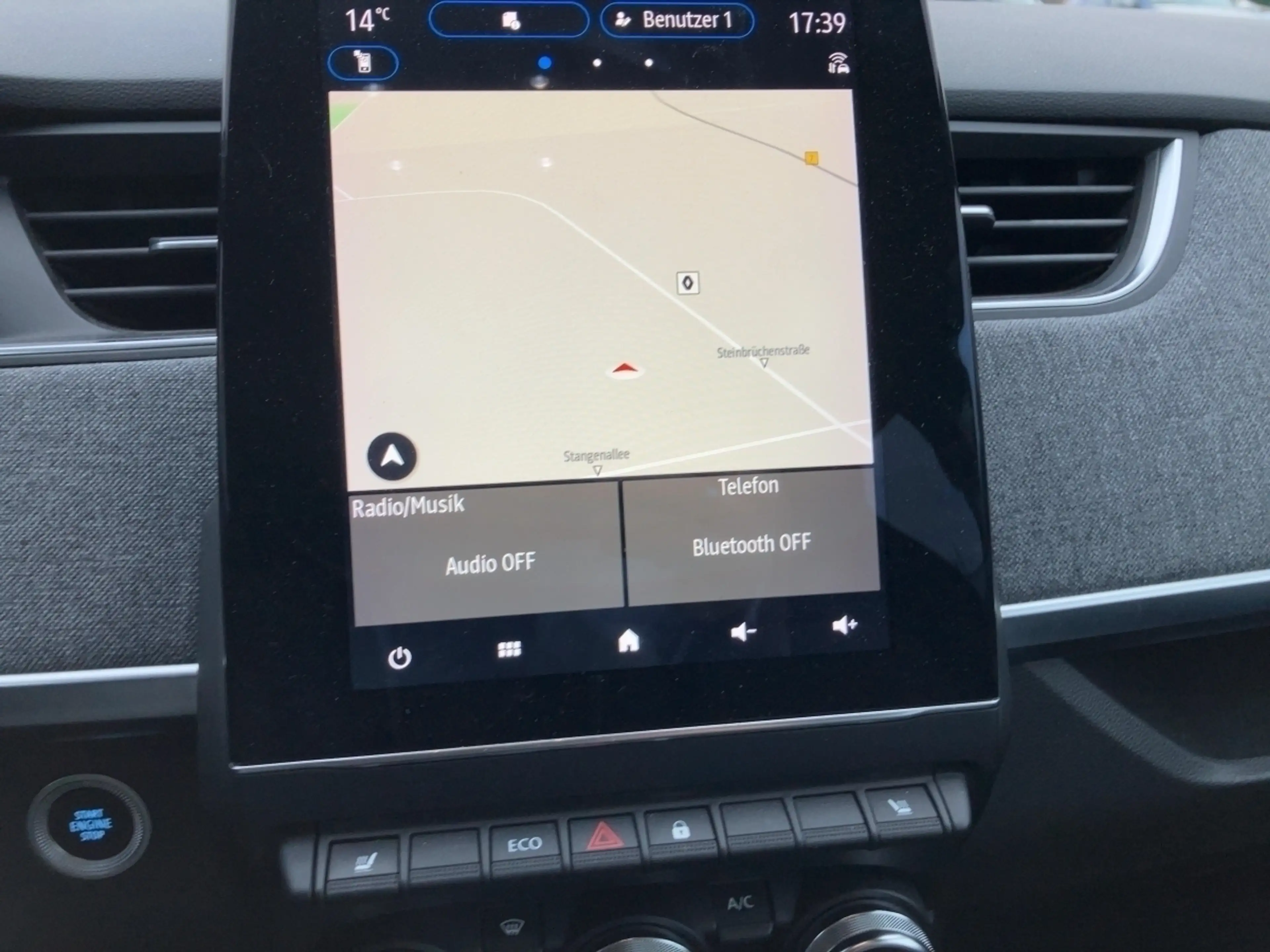 Renault ZOE Intens 52 kWh R135 ZE50 — photo 11