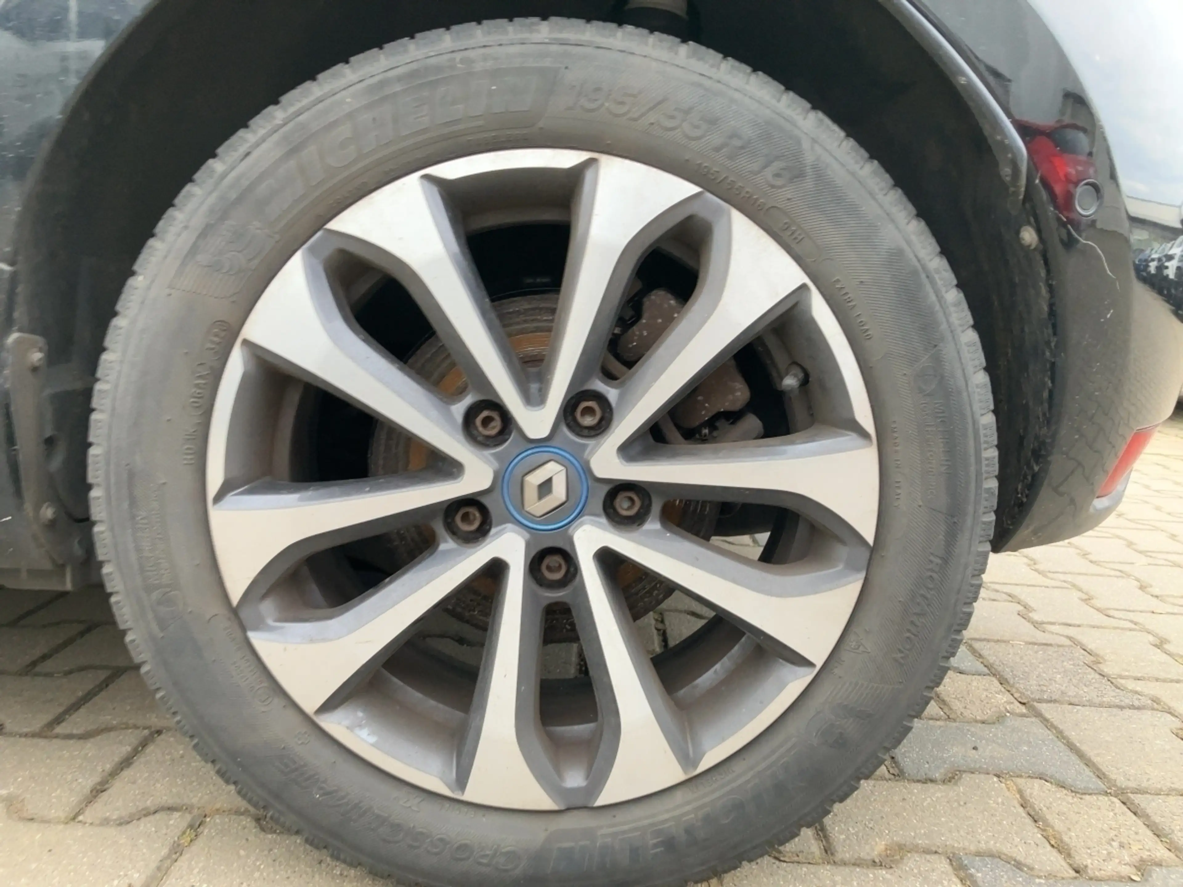 Renault ZOE Intens 52 kWh R135 ZE50 — photo 12