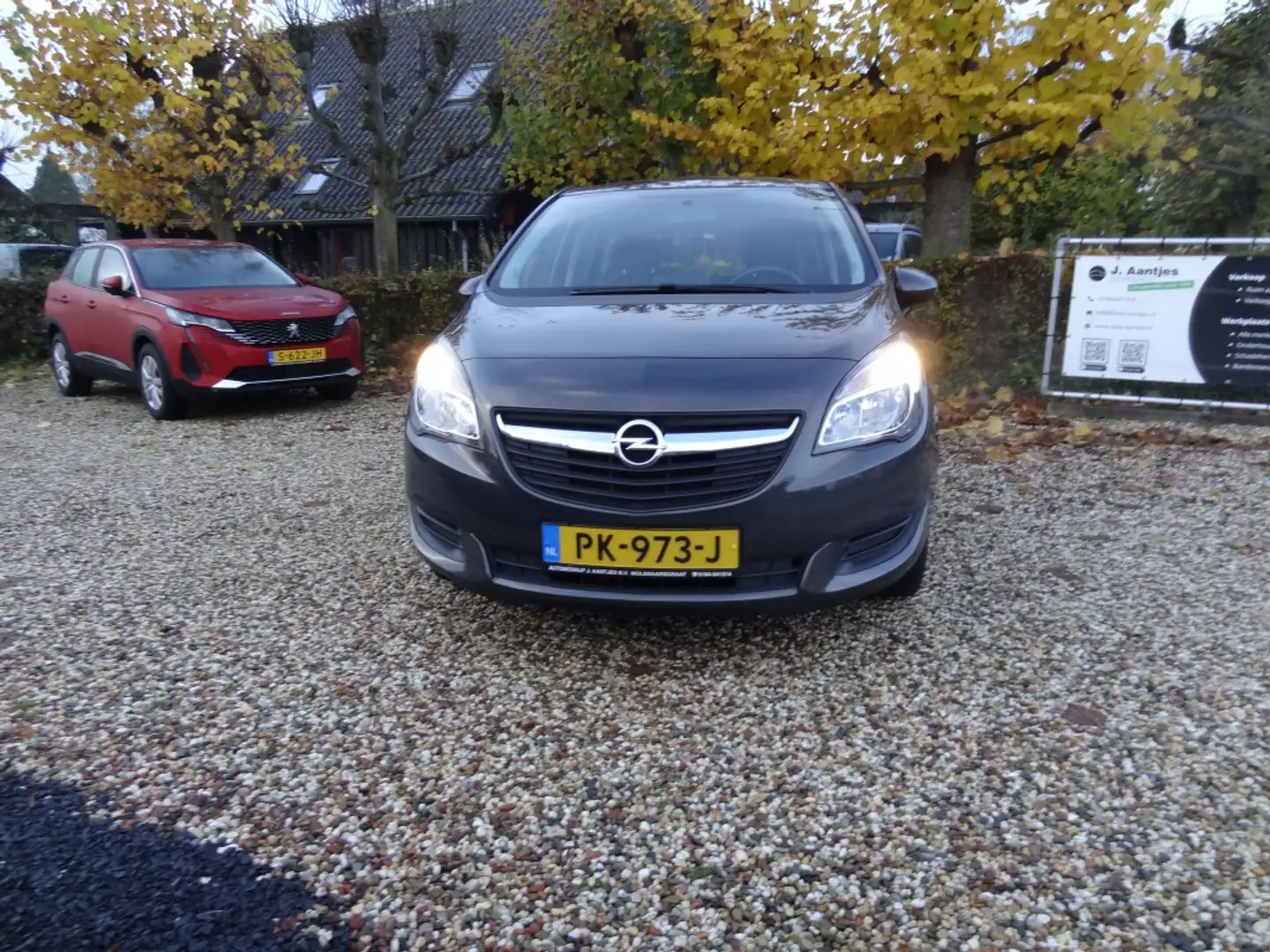 Opel Meriva 1.4 Edition Navigatie Grijs - 2