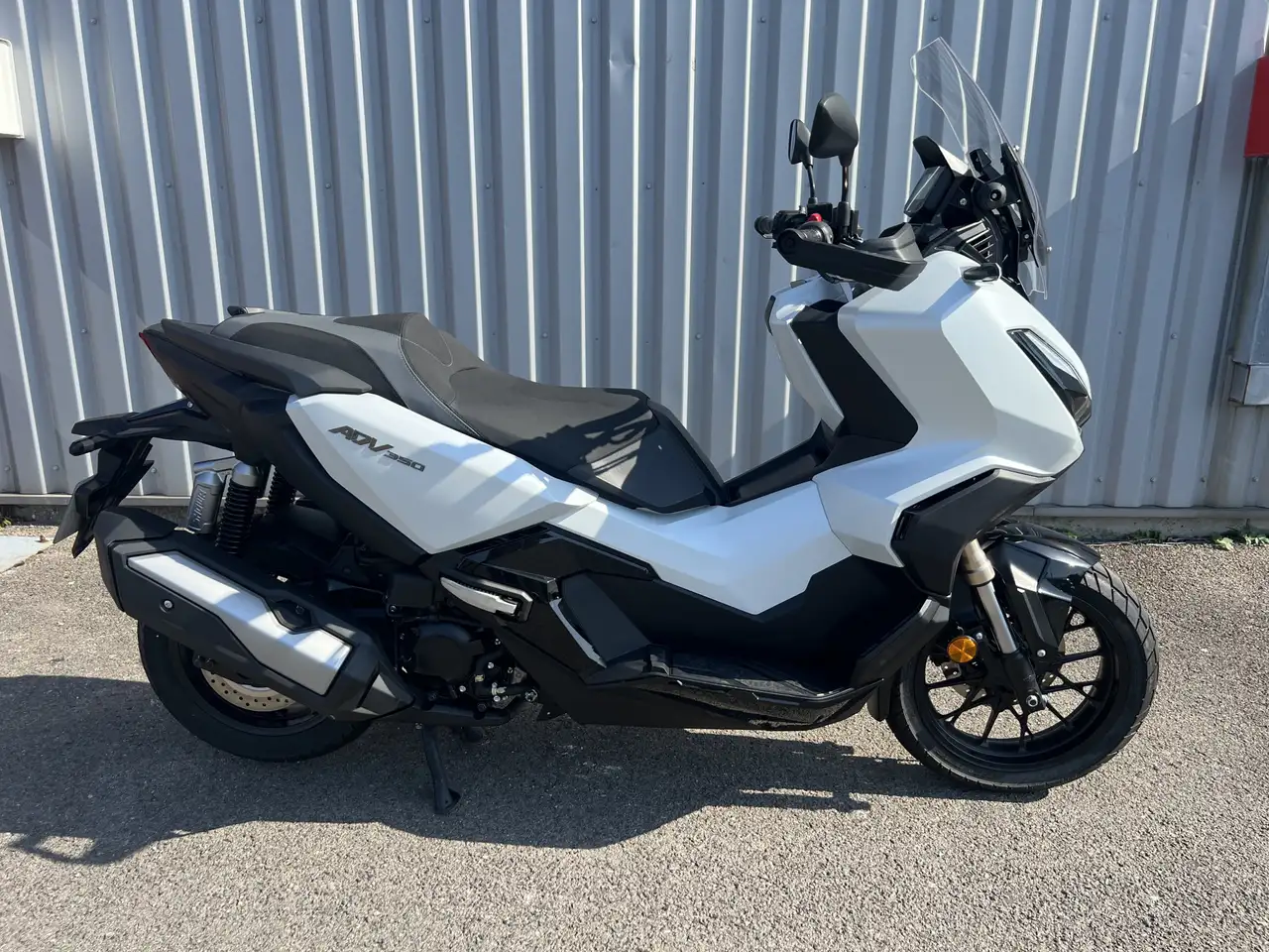 Honda ADV 350