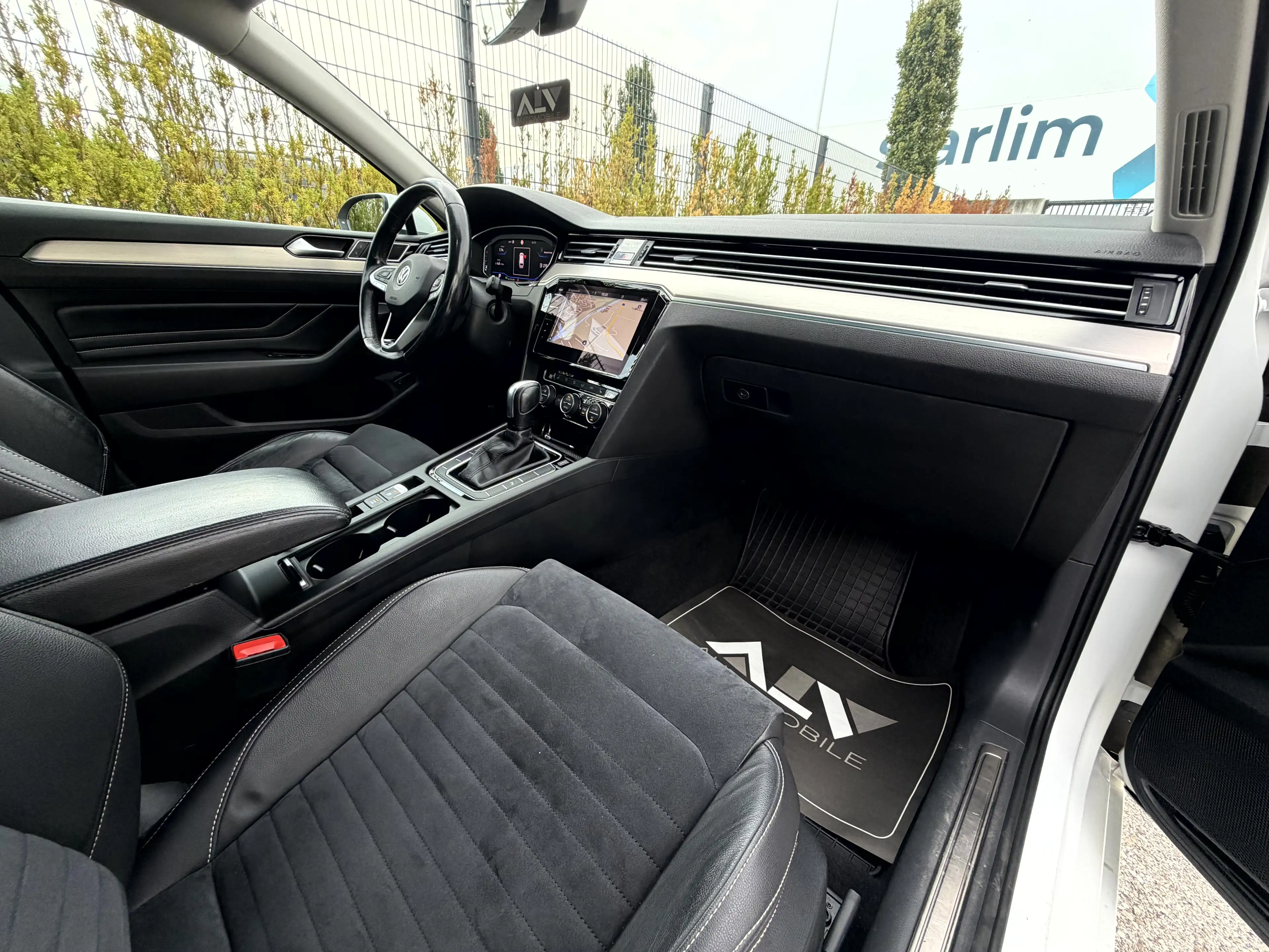 Volkswagen Passat Variant Elegance 2,0 TDI DSG Virtual|Alcantara|LED — photo 11