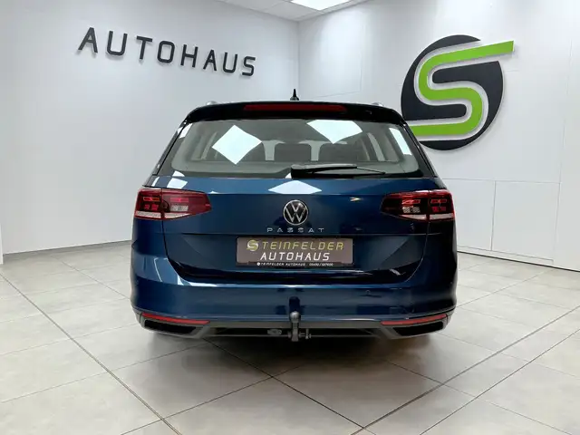 Volkswagen Passat view 6