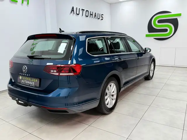 Volkswagen Passat view 7