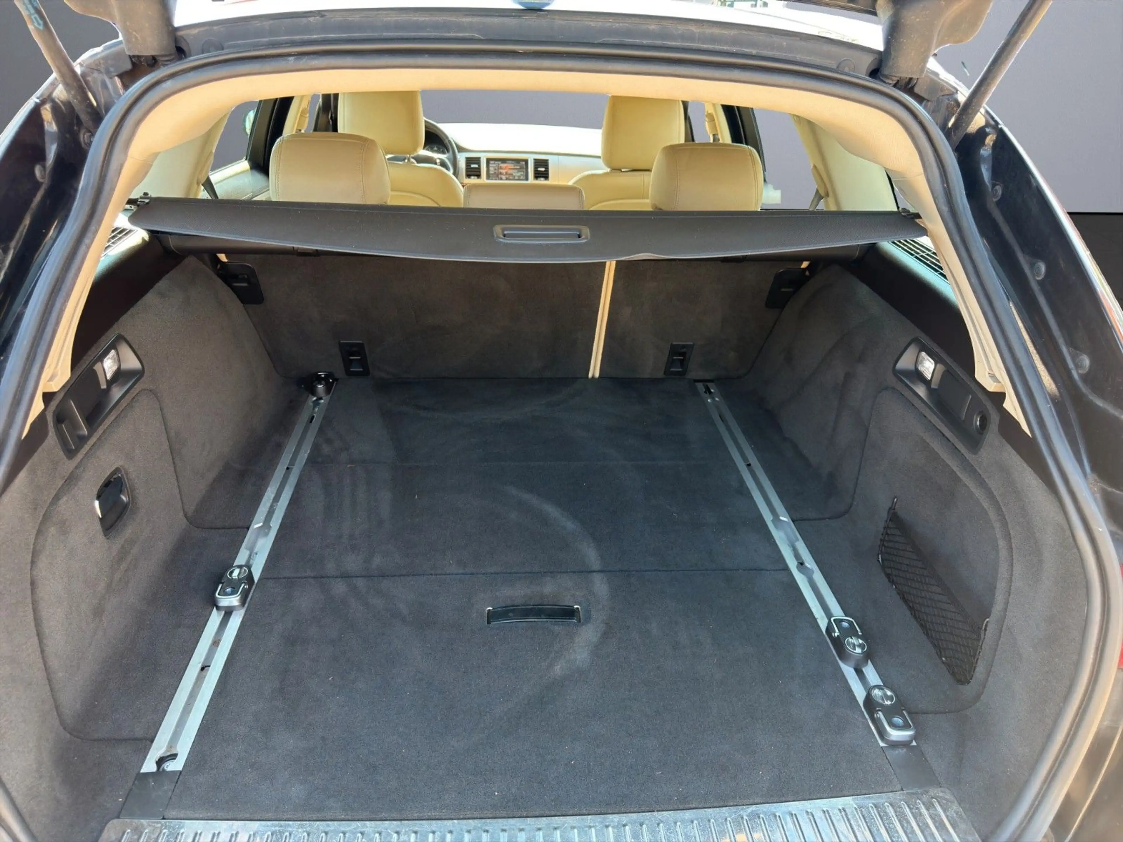 Jaguar XF Sportbrake 2.2 Diesel Bi-Xenon/Pano/Leder — photo 11