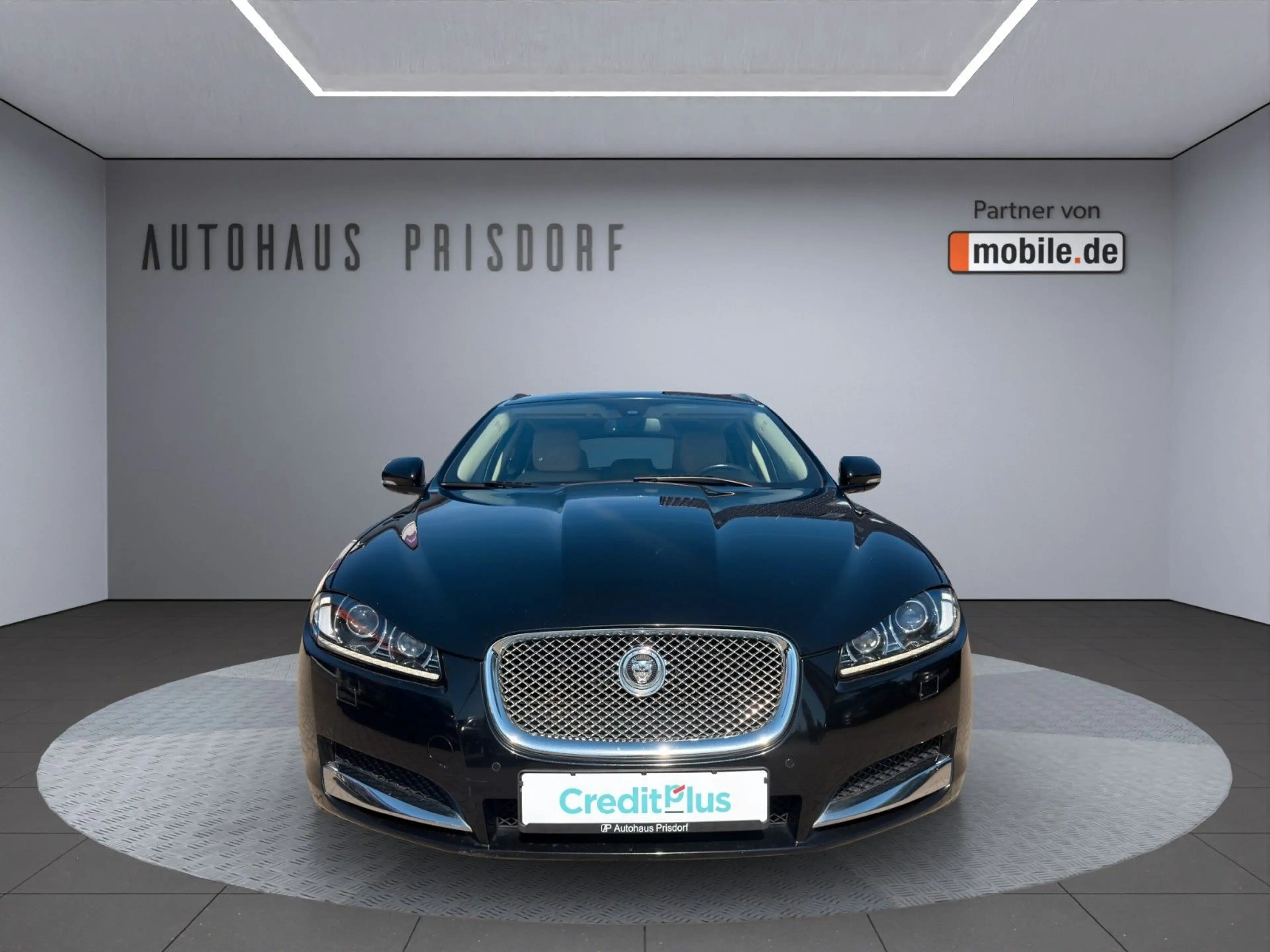 Jaguar XF Sportbrake 2.2 Diesel Bi-Xenon/Pano/Leder — photo 2