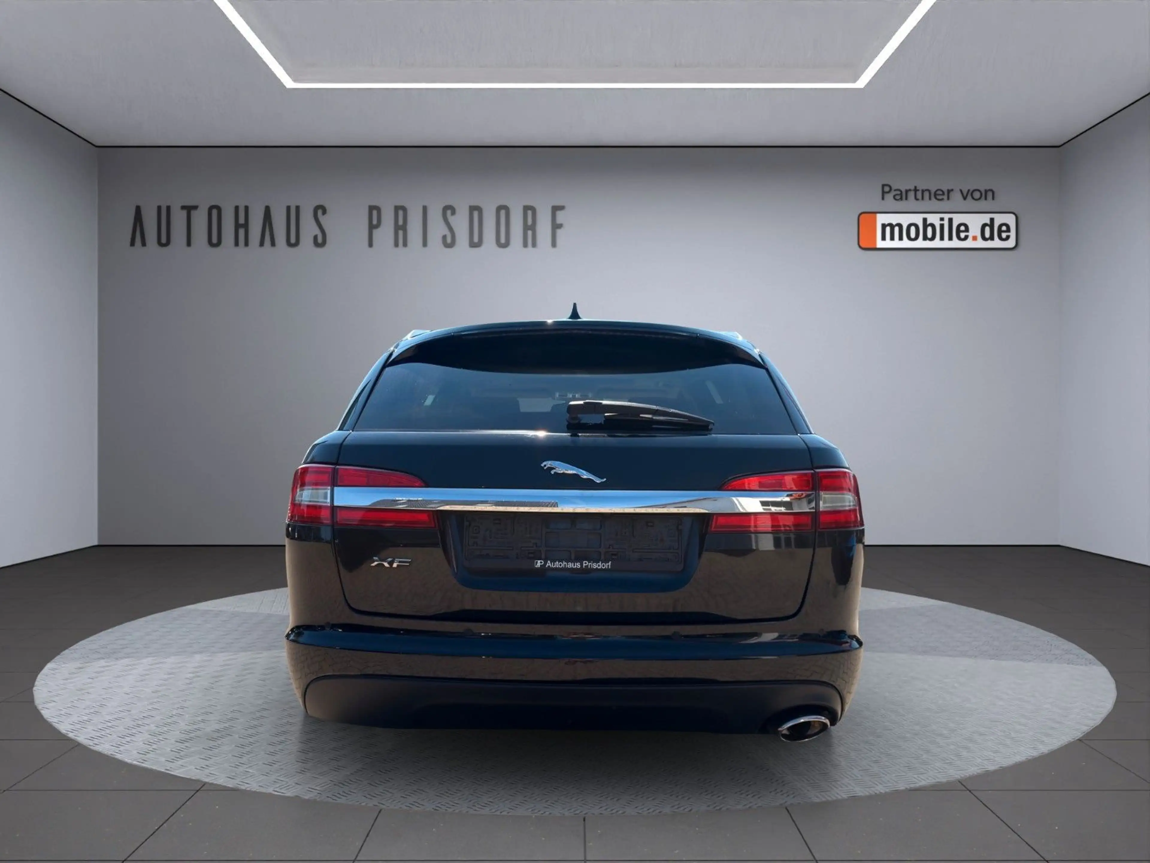 Jaguar XF Sportbrake 2.2 Diesel Bi-Xenon/Pano/Leder — photo 6