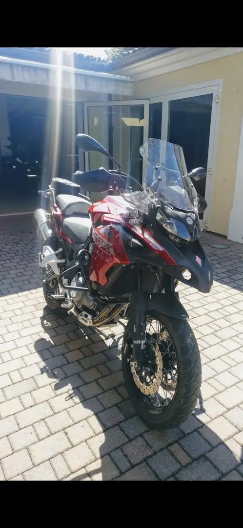 Benelli TRK 502 Roşu - 1