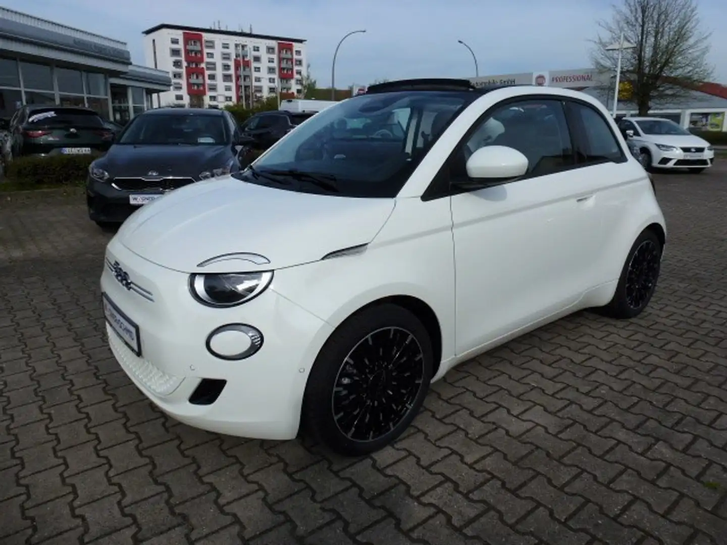 Fiat 500 500e Cabrio 42 kWh (118 PS) Weiß - 1