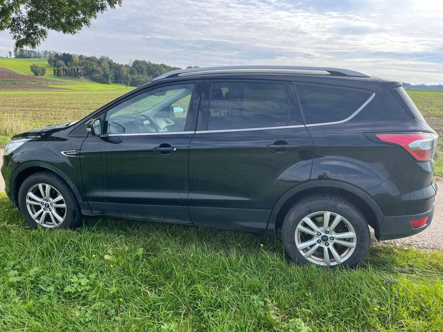 Ford Kuga Kuga 1.5 EcoBoost 2x4Cool Schwarz - 1