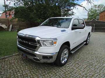 1500  Crew Cab   Short Box BIG Horn  Hemi  4x4 Pow
