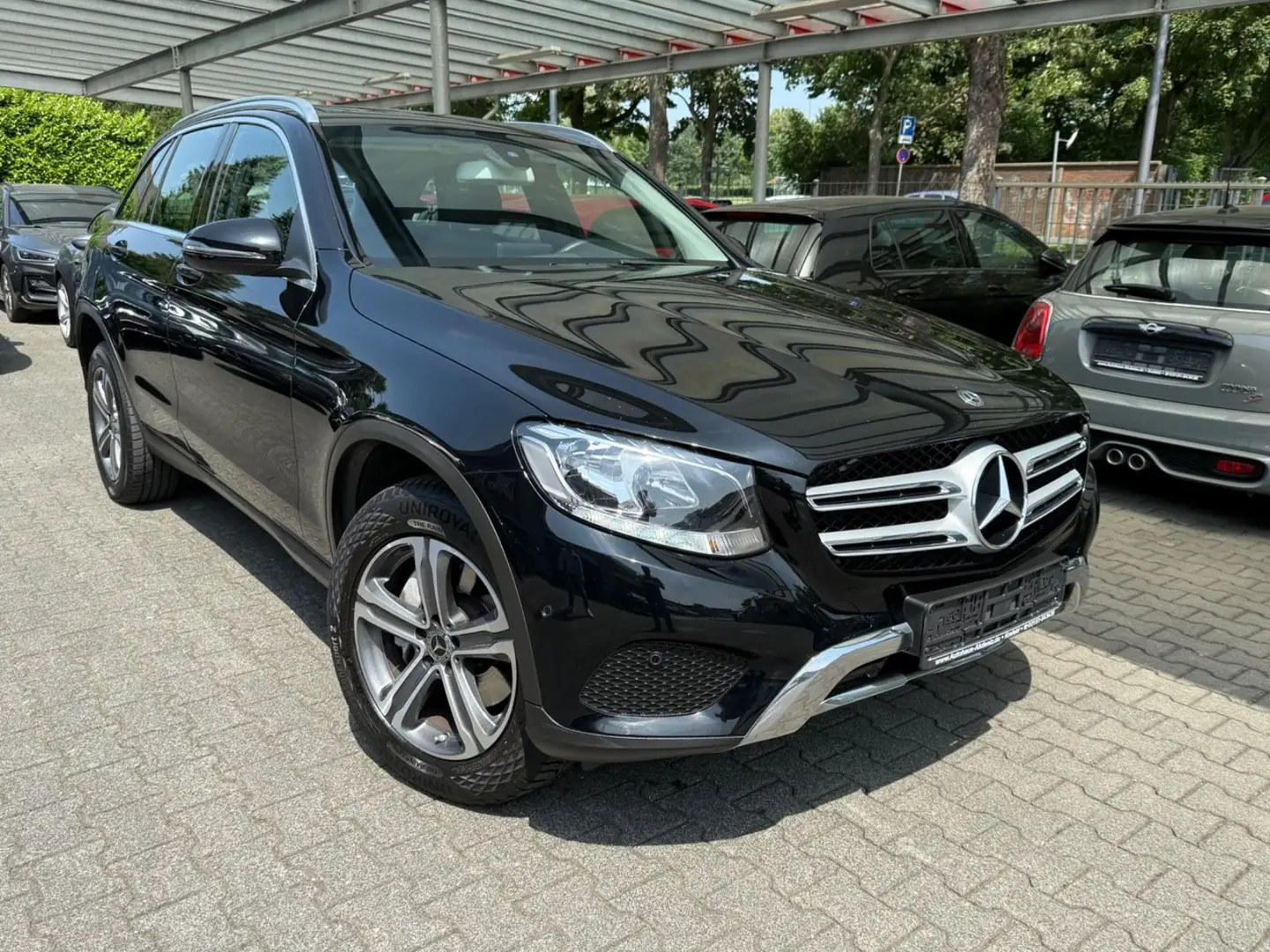Mercedes-Benz GLC 220 d 4Matic|NAVI|PANO|RKAM| Schwarz - 1
