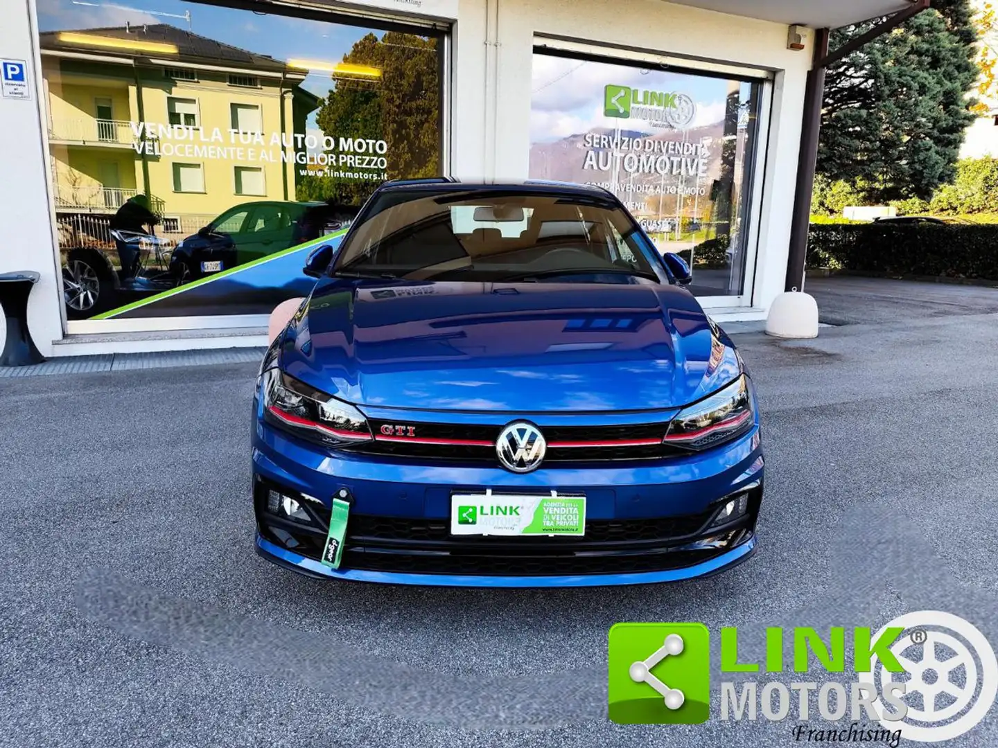 Volkswagen Polo 2.0 TSI DSG GTI BlueMotion Technology GAR.INCL. Blauw - 2