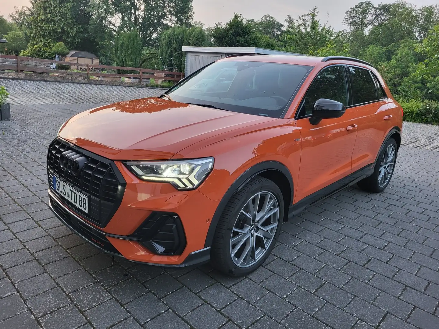 Audi Q3 35 TDI quattro S line - 1