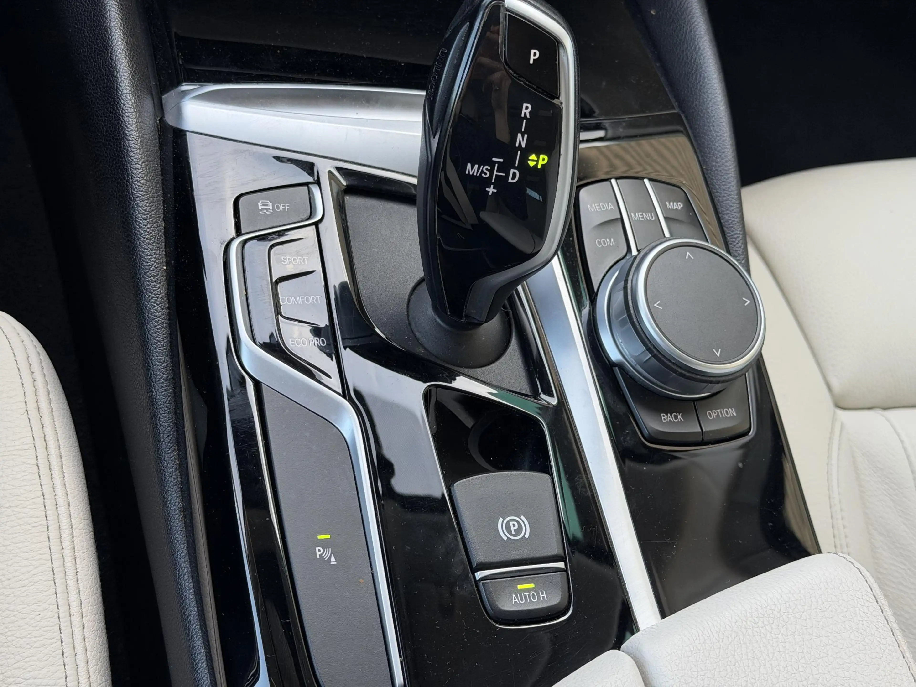 BMW 518 5-serie Touring 518d High Executive Edition LED | — photo 16