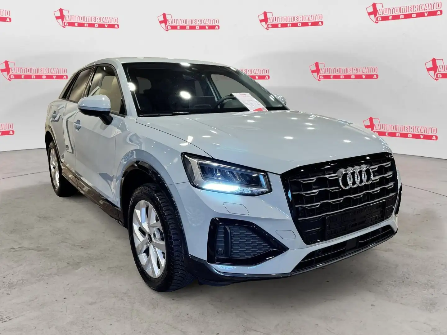 Audi Q2 35 TFSI S tronic Business Advanced PROMOZIONE Gris - 2