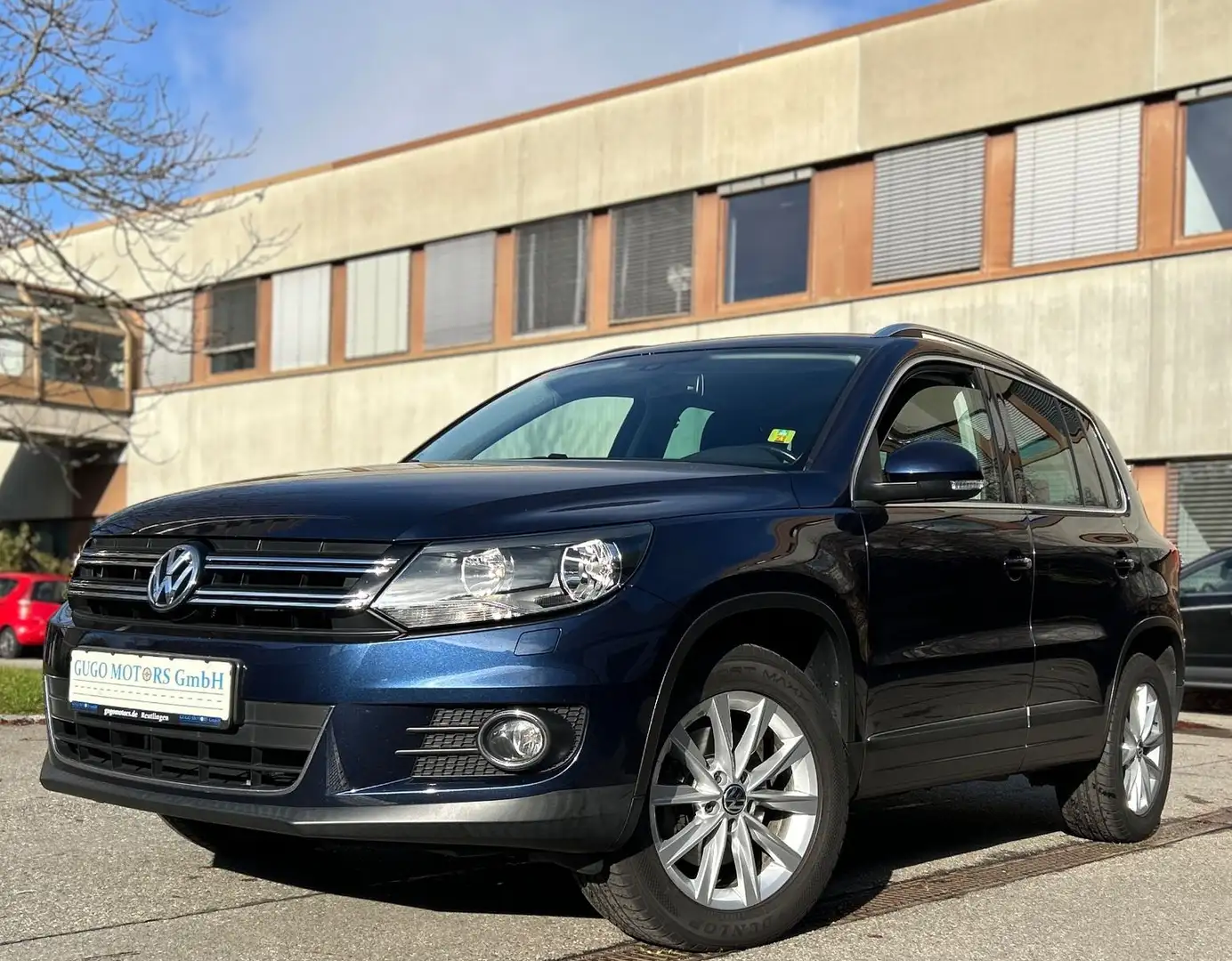 Volkswagen Tiguan 2.0 TDI 4Motion / 1. Hand Blauw - 1