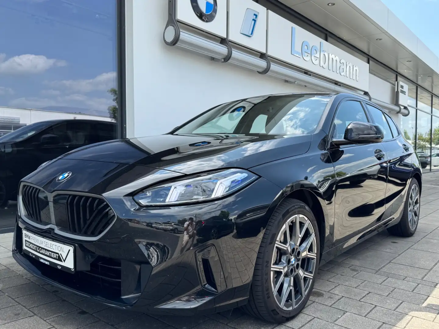 BMW 120 d 18-Zoll/ACC/AdaptLED/RFK/SportSitze/Qi Schwarz - 2