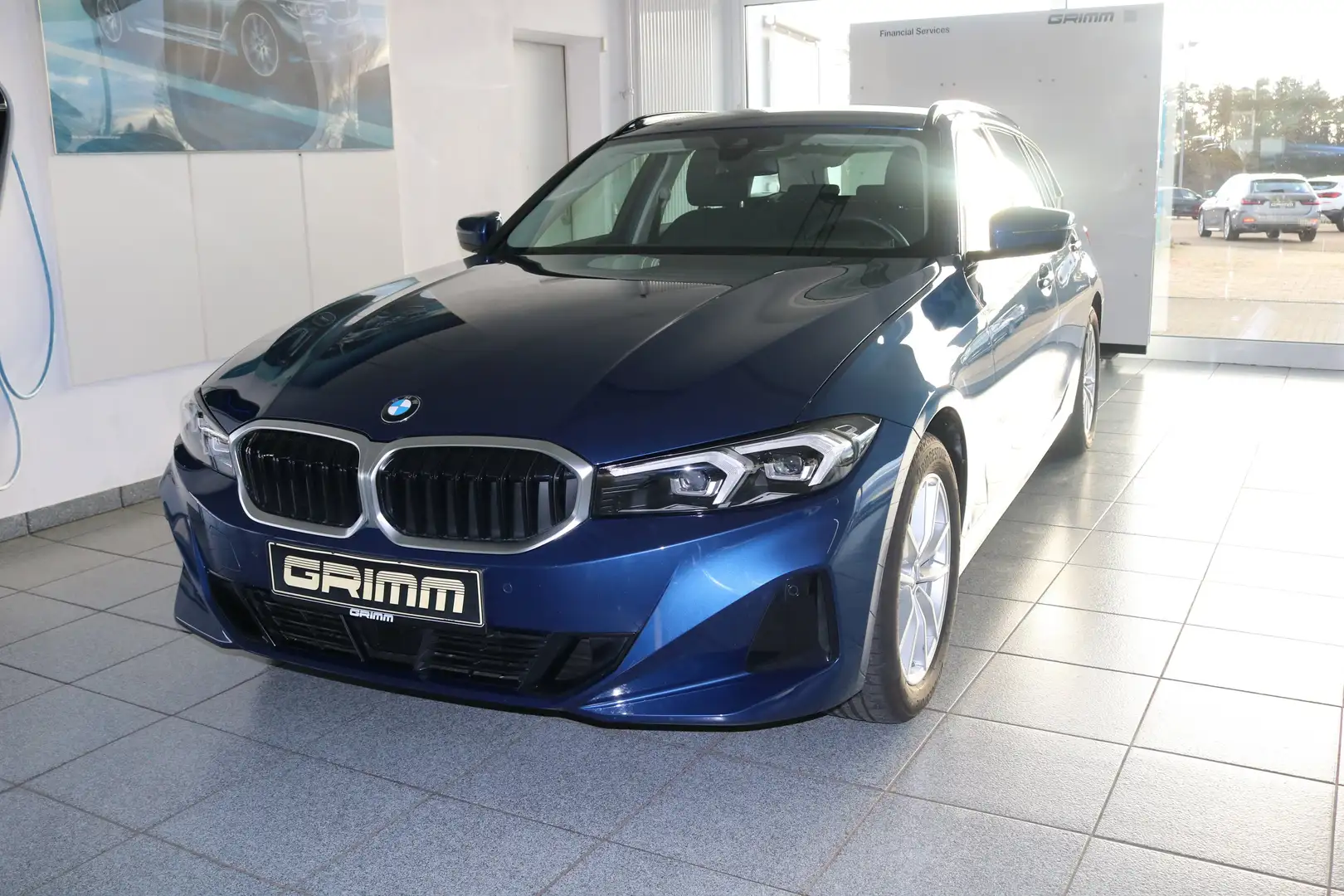 BMW 318 i Touring AHK  ACC + Stop&Go Klimaaut. Shz PDC Blau - 1