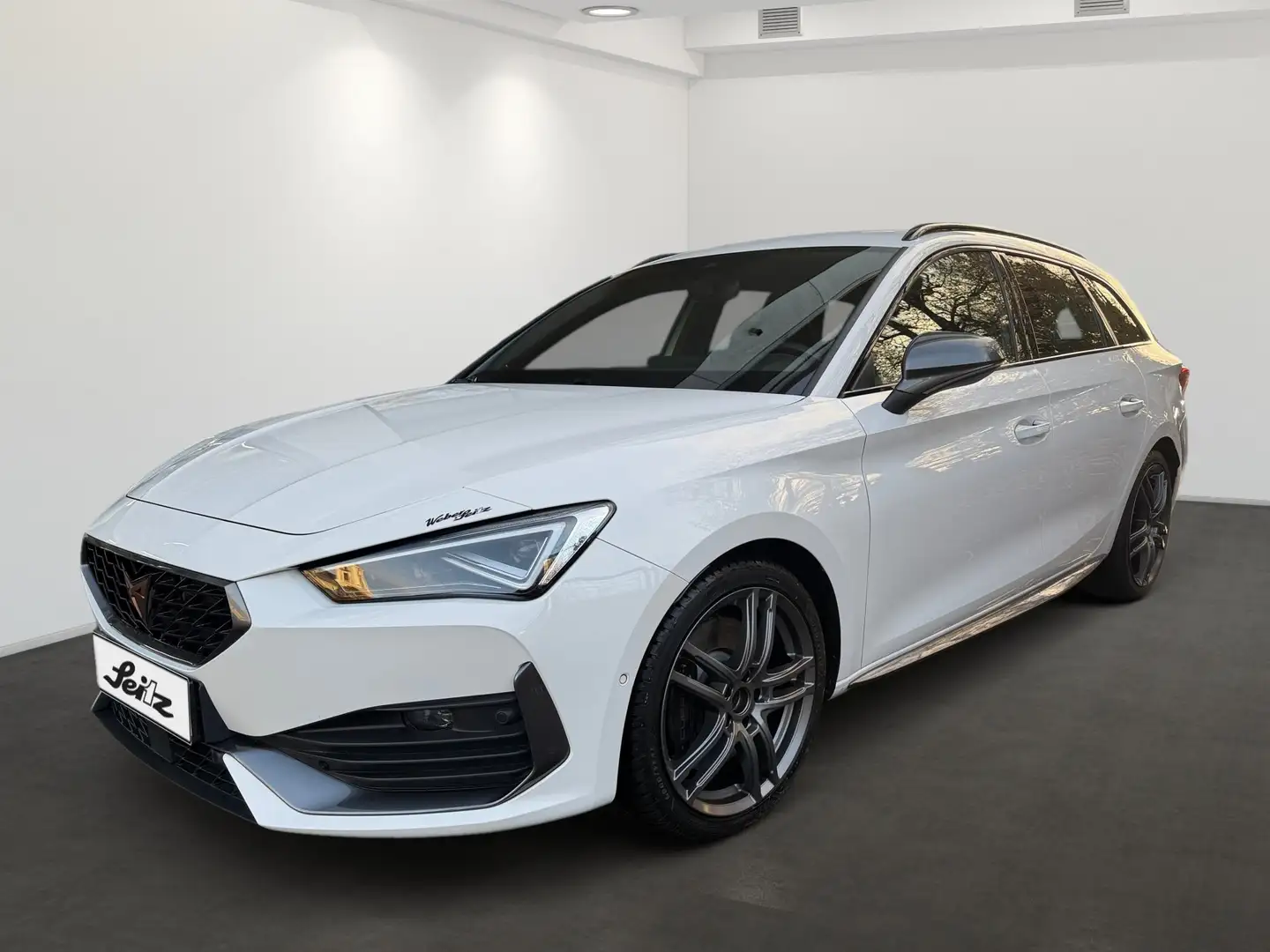 CUPRA Leon ST VZ 2.0 TSI DSG VZ 4Drive AHK. Matrix-LED. Navi. Weiß - 2